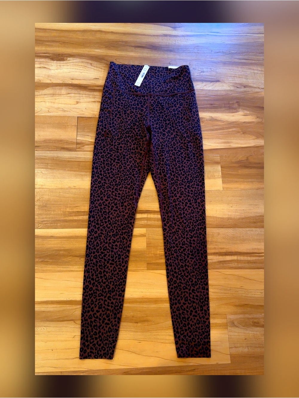 PINK Victoria’s Secret Leopard Relay High Rise Leggings NWT Medium - Picture 8 of 8